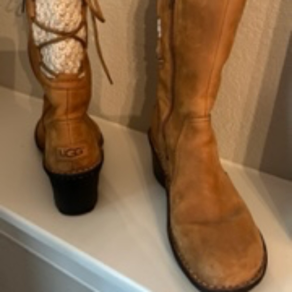 UGG Boots, Size 8, Tan